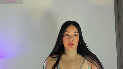 Snapshot of bella_hadid1_ chatting on 12.18.24 Laura online show from 12.18.24
