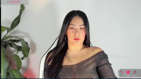 Snapshot of bella_hadid1_ chatting on 03.04.25 Laura online show from 03.04.25