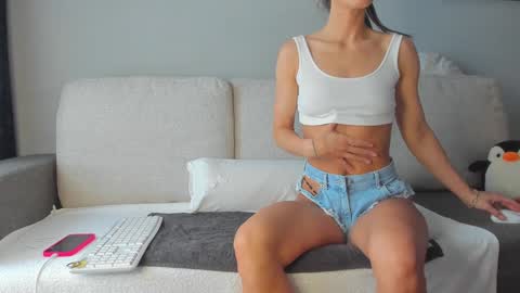 Anna  online show from 01.19.25