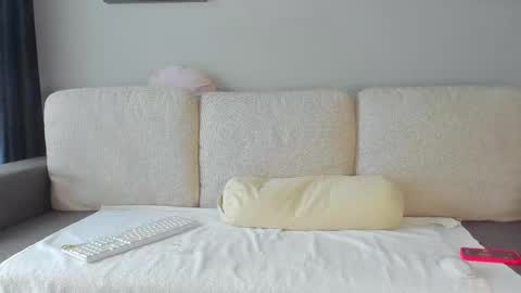 Anna  online show from 02.15.25