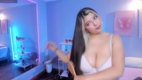  Bella  online show from 02.25.26