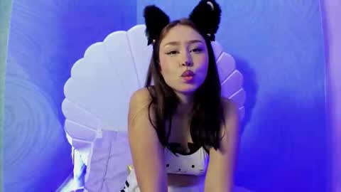 Snapshot of bella_miia_ chatting on 10.01.25 Mia online show from 10.01.25