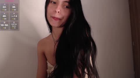 Snapshot of bella_musee chatting on 02.14.25 online show from 02.14.25