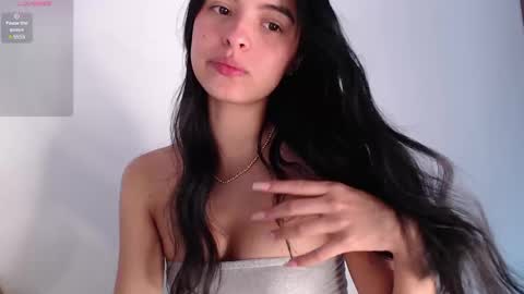 Snapshot of bella_musee chatting on 02.21.25 online show from 02.21.25