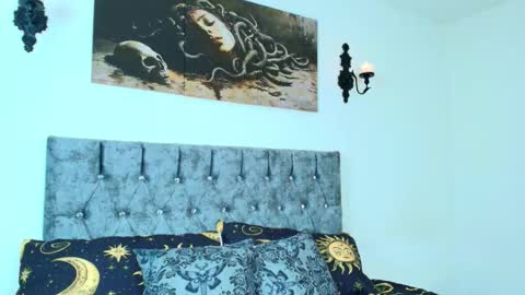 Bella online show from 10.12.25