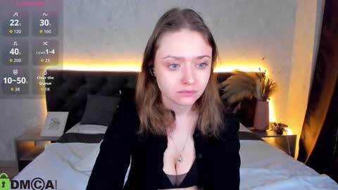 Snapshot of bella_ramsi chatting on 01.10.26 Linda Bella online show from 01.10.26