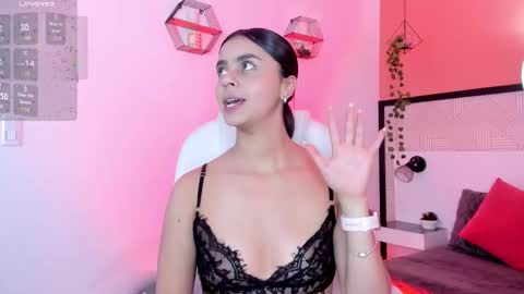 Snapshot of bella_walker_ chatting on 02.26.26 BELLA online show from 02.26.26