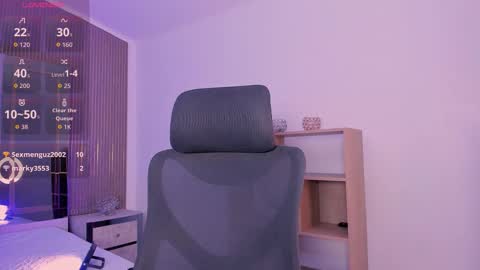 bellaastorm online show from 10.31.25