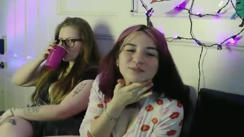 Snapshot of bellabutterflyy chatting on 01.22.25 BellaButterflyy online show from 01.22.25