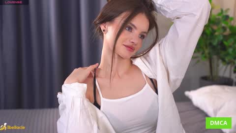 Snapshot of bellacle chatting on 01.12.26 Bella I took a vacation and Ill be back on December 18th So dont lose me To keep in touch I have a TG - you can find below online show from 01.12.26