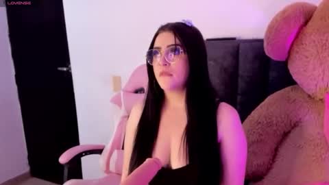 bella cruz online show from 04.12.26