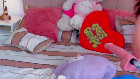 Snapshot of bellafontana chatting on 10.30.25 BellaFontana online show from 10.30.25