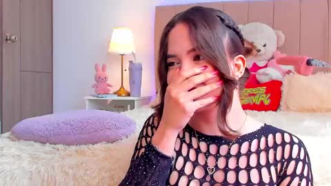 Snapshot of bellafontana chatting on 11.24.25 BellaFontana online show from 11.24.25