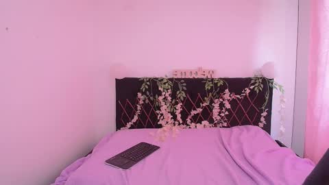 Snapshot of bellagoddessss chatting on 10.04.25 bella online show from 10.04.25