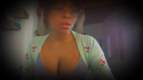 Snapshot of bellahproudly chatting on 02.12.26 Bellah online show from 02.12.26