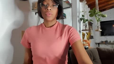 Snapshot of bellahproudly chatting on 04.11.26 Bellah online show from 04.11.26