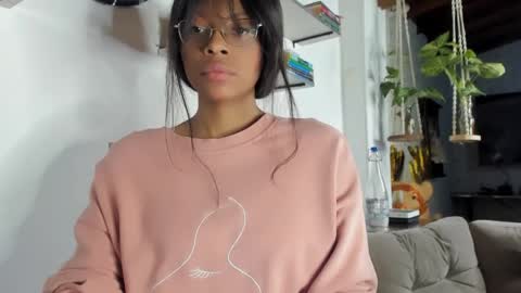 Snapshot of bellahproudly chatting on 04.12.26 Bellah online show from 04.12.26