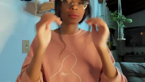 Snapshot of bellahproudly chatting on 04.16.26 Bellah online show from 04.16.26