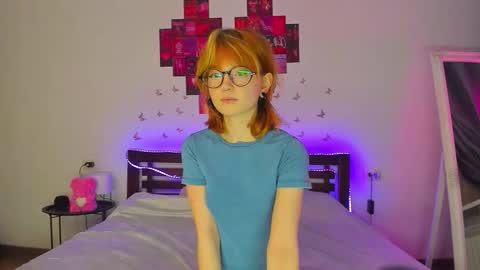 Snapshot of bellajady chatting on 11.24.25 bellajady online show from 11.24.25