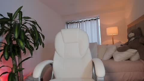 Bella Mia online show from 01.30.25