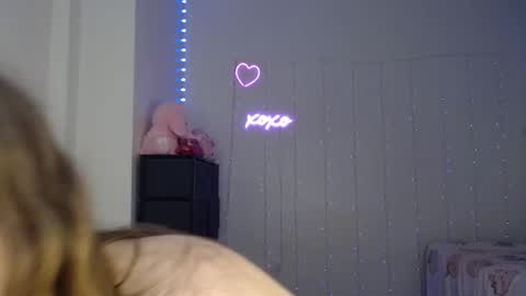 Bella Monroe online show from 02.07.25