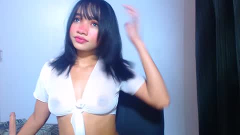 Snapshot of bellamy_sweet chatting on 02.14.25 bellamy online show from 02.14.25