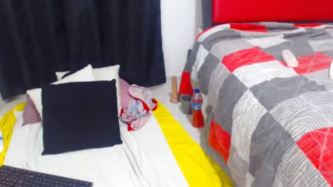 Snapshot of bellamy_sweet chatting on 02.23.25 bellamy online show from 02.23.25