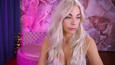 Bella online show from 10.20.25