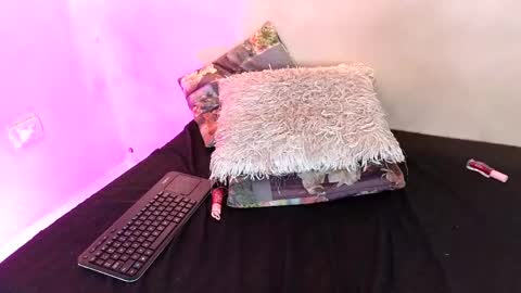 bellarooux online show from 04.25.26