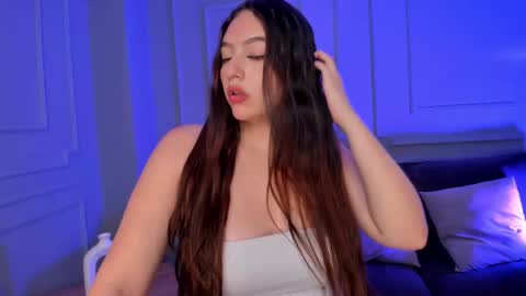 Snapshot of bellarosex1 chatting on 02.18.25 Bella Rose online show from 02.18.25