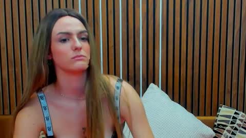 BellaSkyex online show from 10.18.25