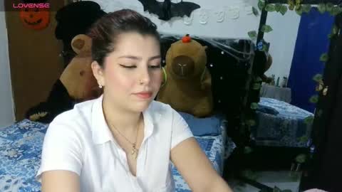 Snapshot of bellatrix_colen chatting on 10.22.25 Aleja online show from 10.22.25