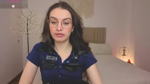 Bella online show from 05.04.26