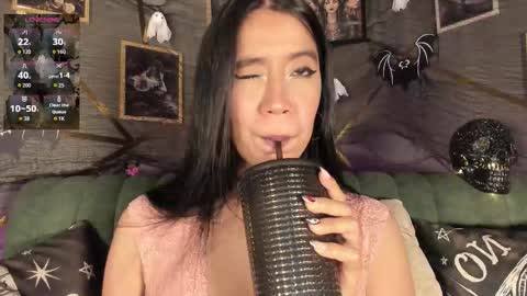 Snapshot of bellax99_ chatting on 10.27.25 Isabella Independent model online show from 10.27.25