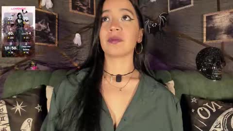 Snapshot of bellax99_ chatting on 10.30.25 Isabella Independent model online show from 10.30.25
