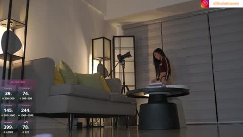 Belle Adrienne  IG  online show from 02.08.26