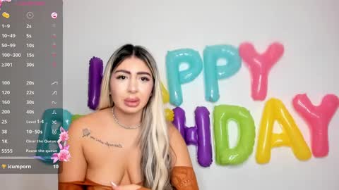 Snapshot of belle_hallle chatting on 12.02.24 LucyJelly online show from 12.02.24