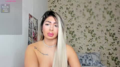 Snapshot of belle_hallle chatting on 01.23.25 LucyJelly online show from 01.23.25