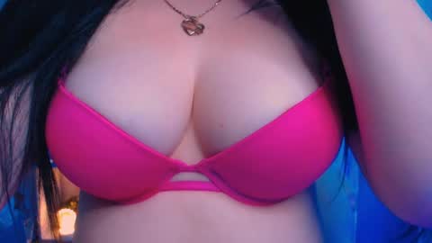 Hello I am kind friendly and cute girl online show from 12.12.24