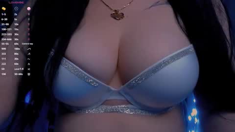 Hello I am kind friendly and cute girl online show from 09.20.25