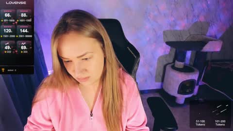 Your Annabelle Wolf  online show from 12.11.24