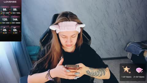 Your Annabelle Wolf  online show from 02.03.25