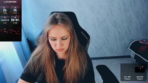 Your Annabelle Wolf  online show from 02.04.25