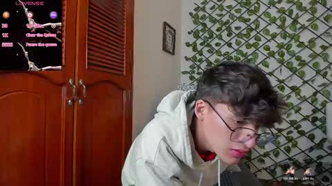 Neon online show from 12.02.25