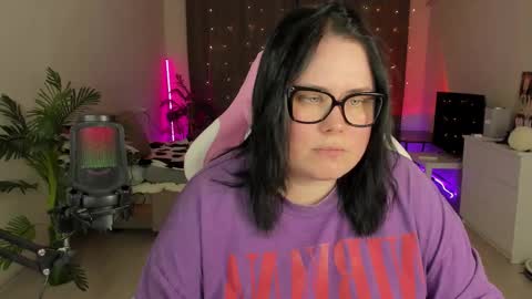 LinaBoo online show from 10.10.25