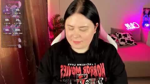 LinaBoo online show from 11.18.25