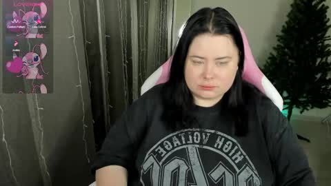 LinaBoo online show from 01.19.26