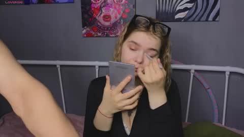 KENDALL  NATHAN online show from 06.09.26