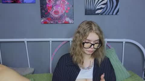 KENDALL  NATHAN online show from 06.11.26