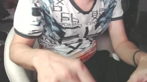 Snapshot of benijamin chatting on 12.15.24 benijamin online show from 12.15.24